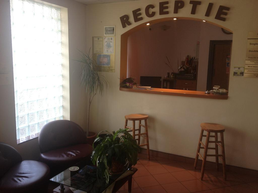 אראד Hotel Lotus מראה חיצוני תמונה