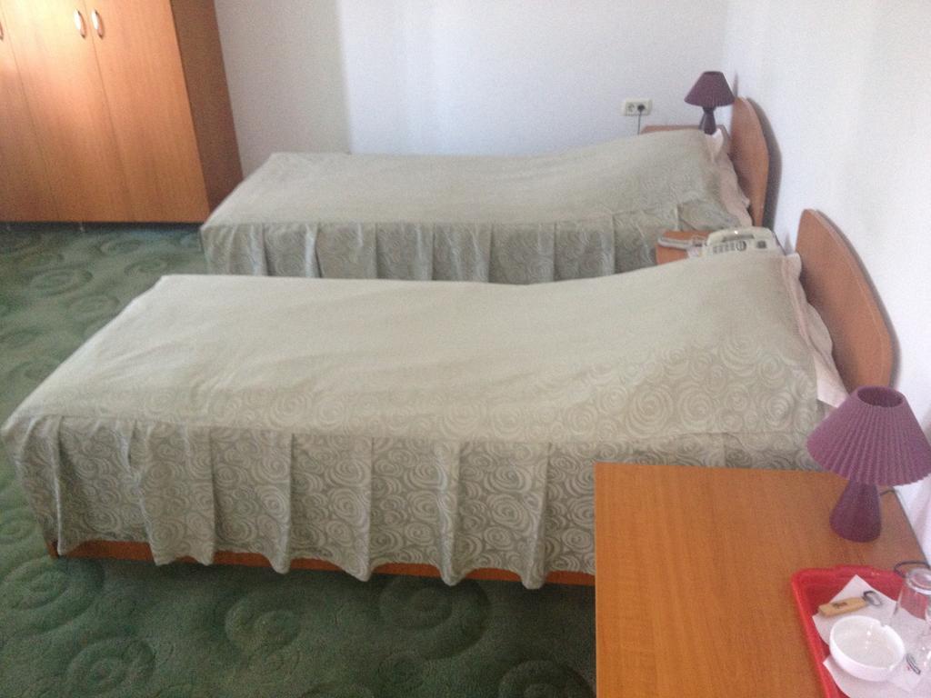אראד Hotel Lotus חדר תמונה