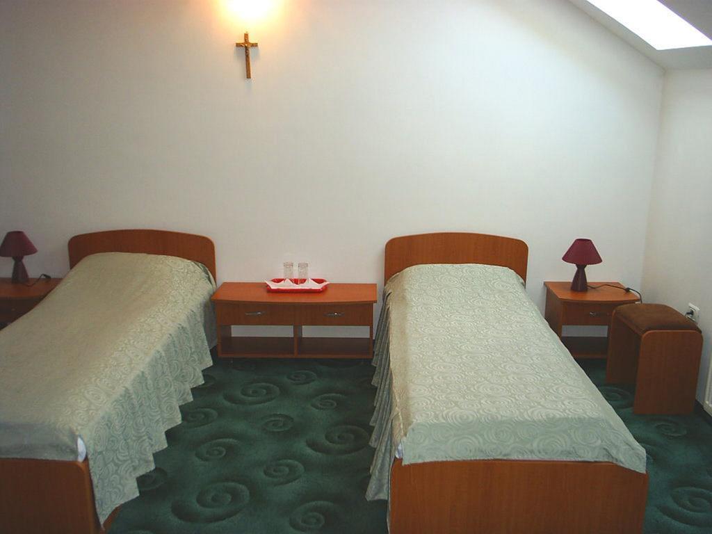 אראד Hotel Lotus חדר תמונה