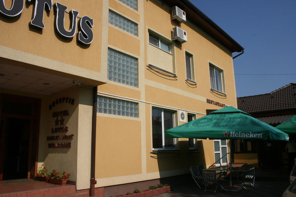 אראד Hotel Lotus מראה חיצוני תמונה