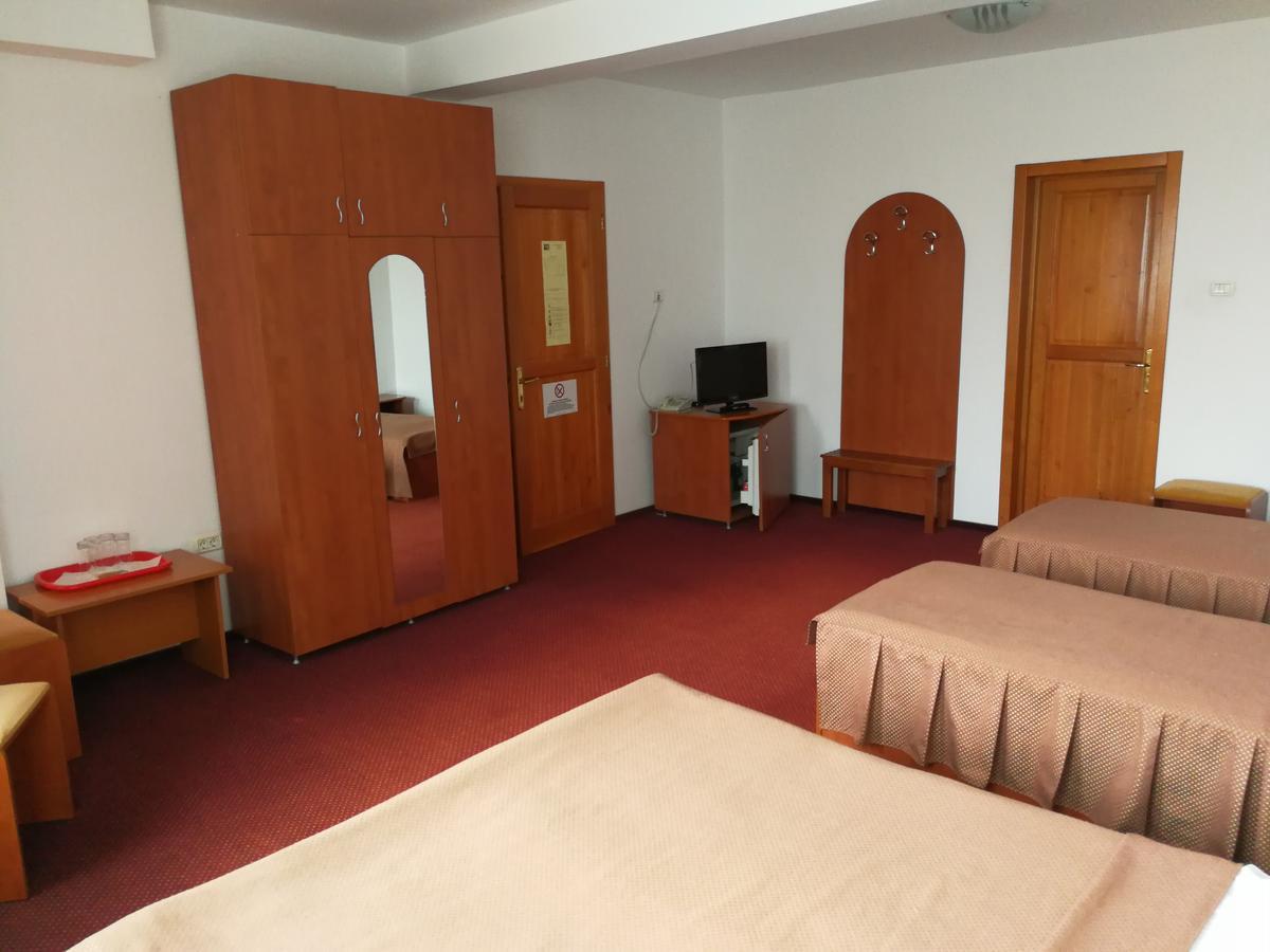 אראד Hotel Lotus מראה חיצוני תמונה